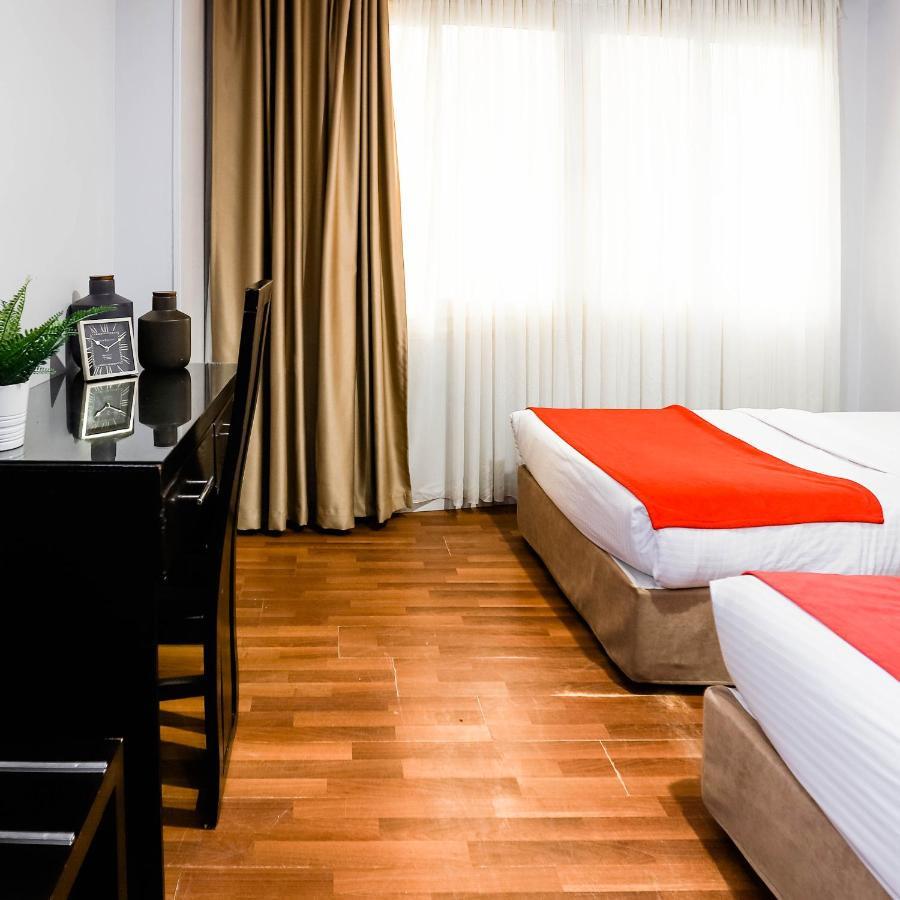 Aparthotel Newcity & 3*