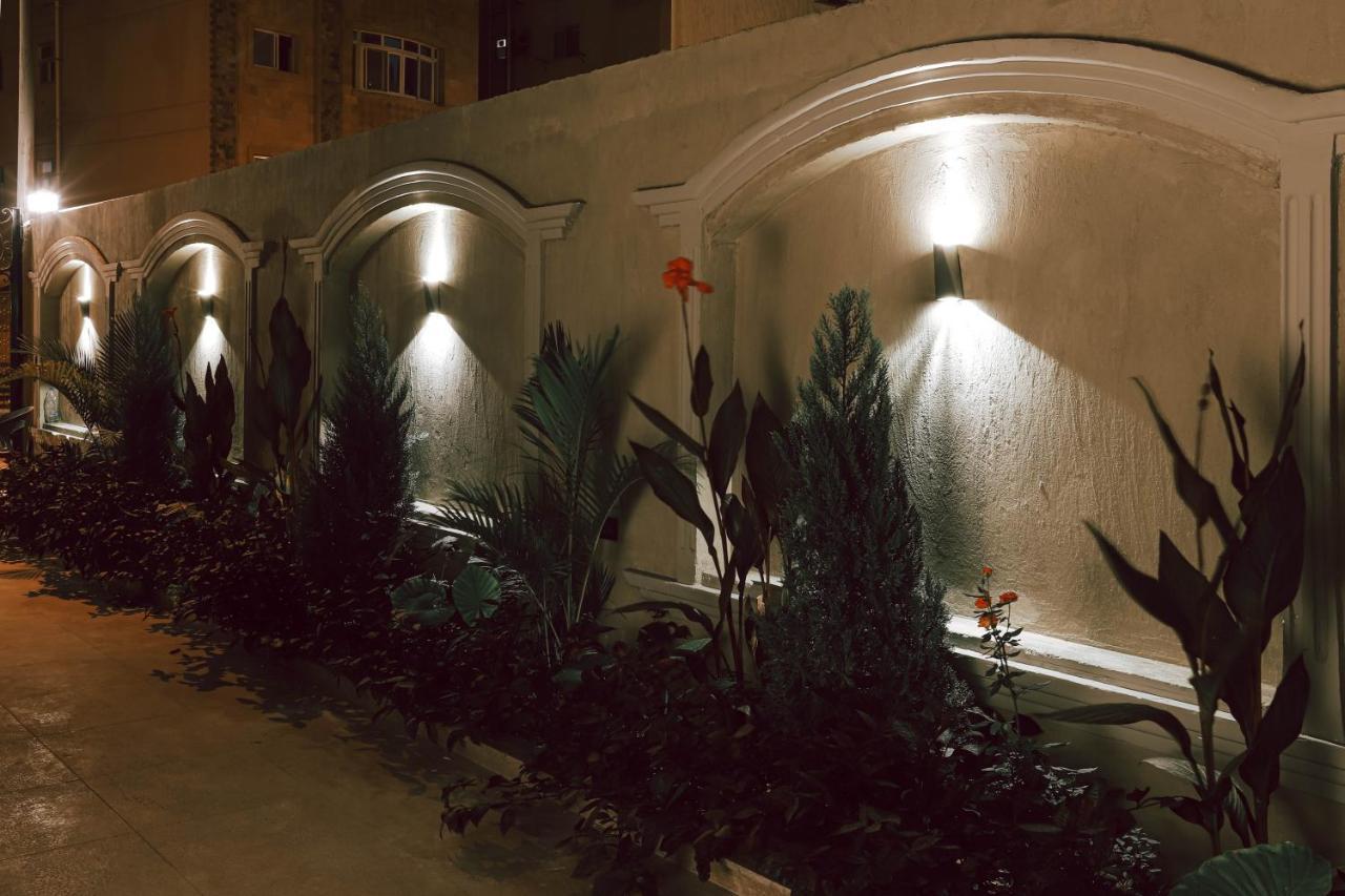 Aparthotel Newcity &