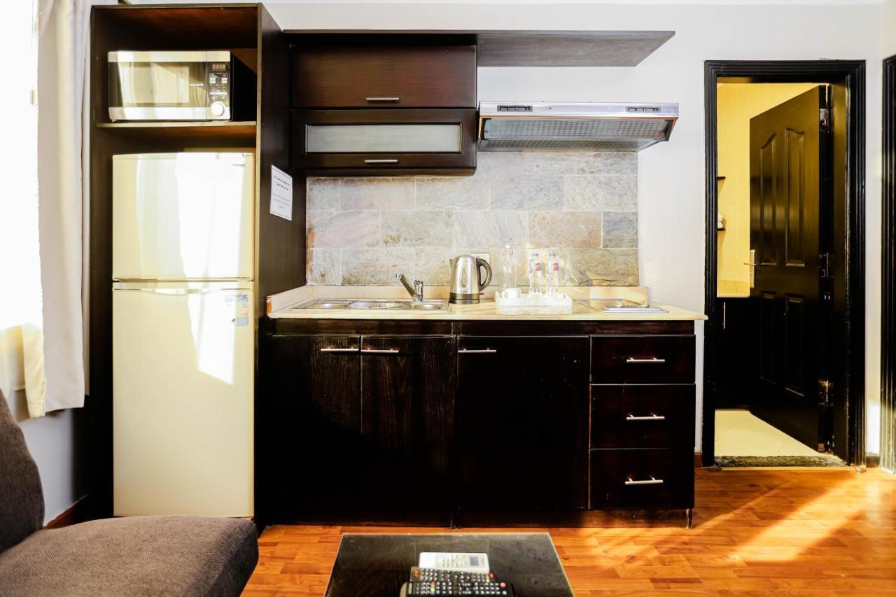 Aparthotel Newcity &